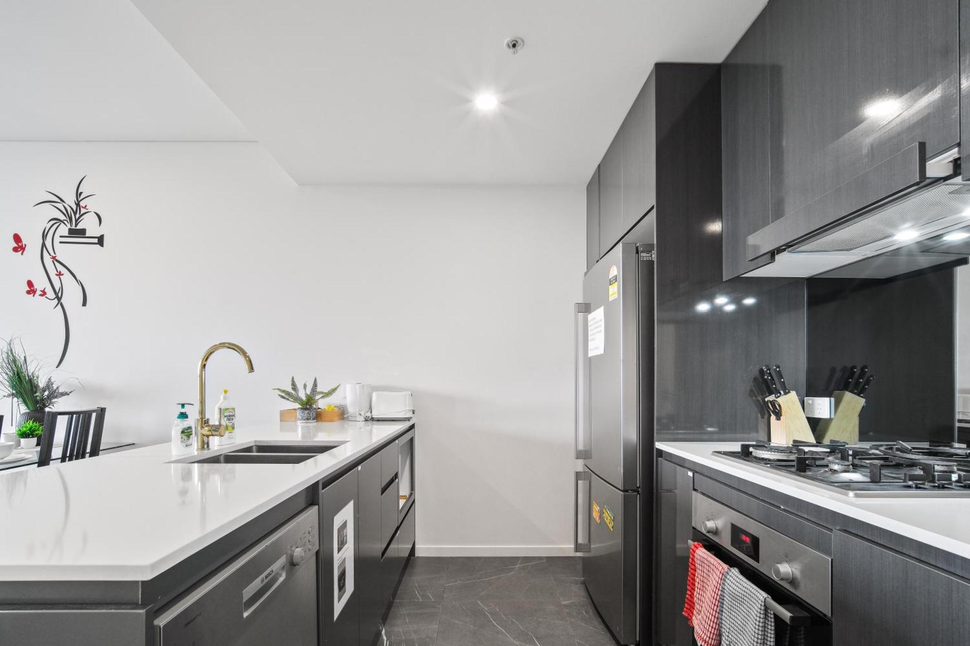 Scenic Skyline View2br Close To Olympicpark Apartment *